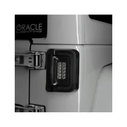 Niskoprofilowe tylne lampy z modułem EU Jeep Wrangler JK